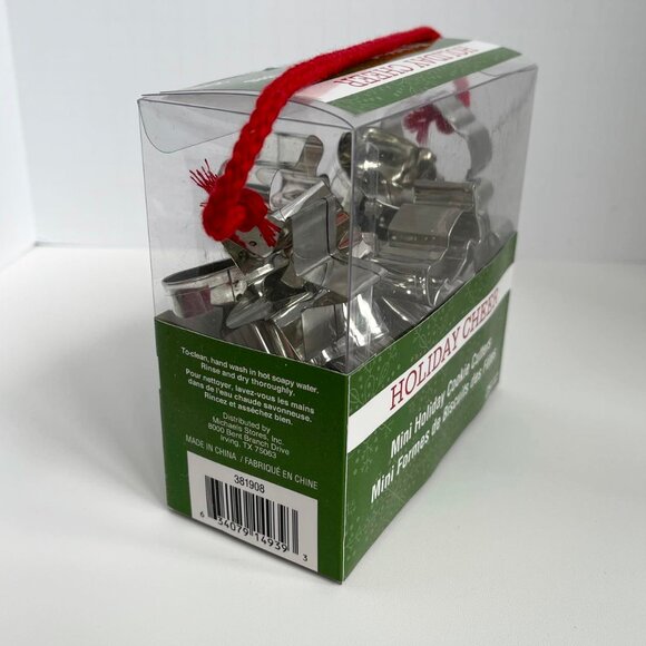Mini Holiday Cookie Cutters 25 Pieces NIB - Picture 3 of 5